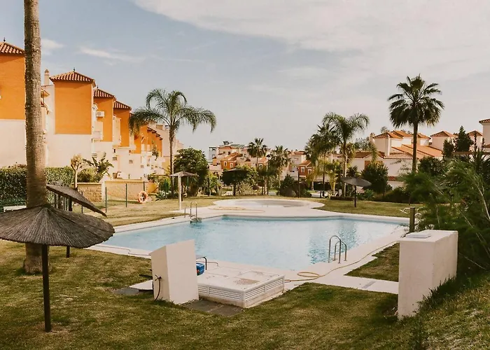 Bonito Piso Junto A Campo De Golf Mar Y Montana