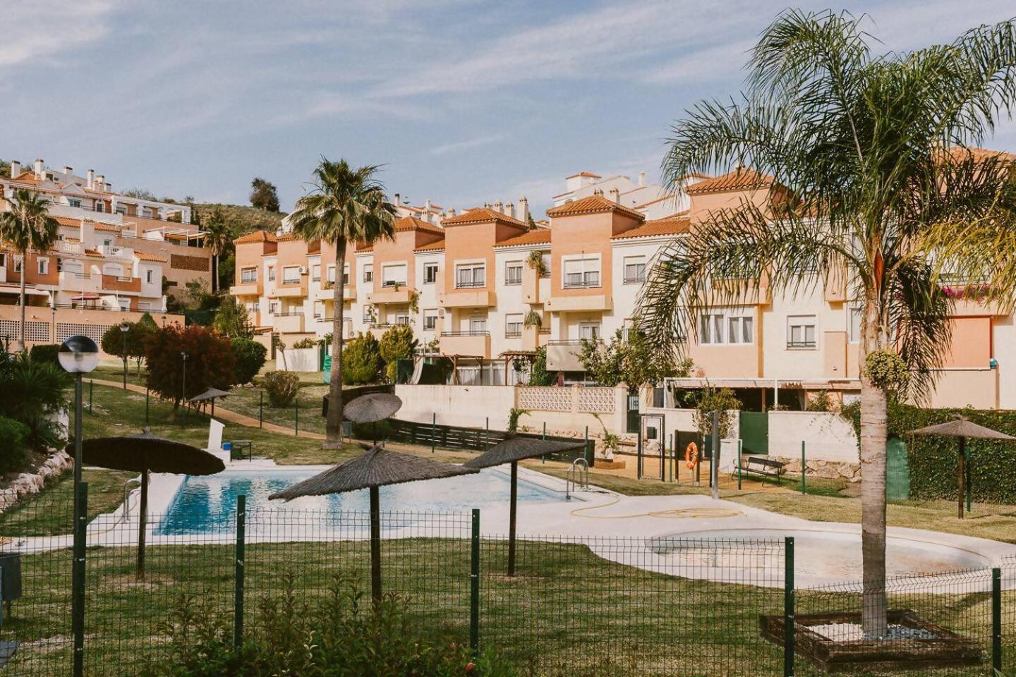 Bonito Piso Junto A Campo De Golf Mar Y Montana * Rincón de la Victoria
